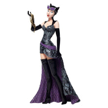 Load image into Gallery viewer, Catwoman - Sculpture 112830