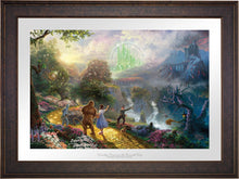 Load image into Gallery viewer, Dorothy Discovers the Emerald City - Limited Edition Paper (SN - Standard Numbered) - ArtOfEntertainment.com
